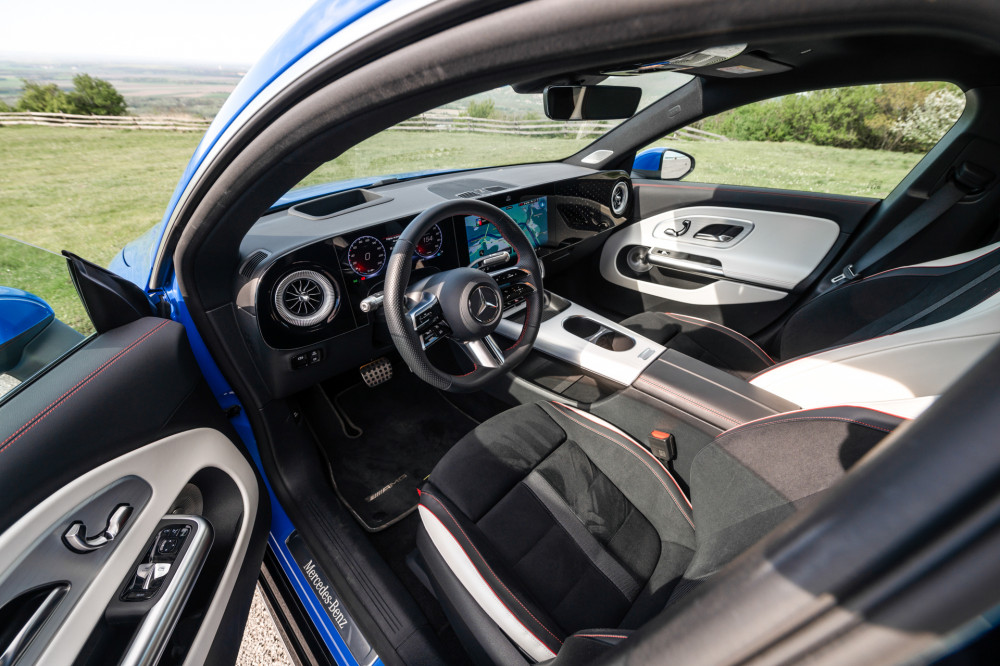 Mercedes-Benz CLA 250+ EQ